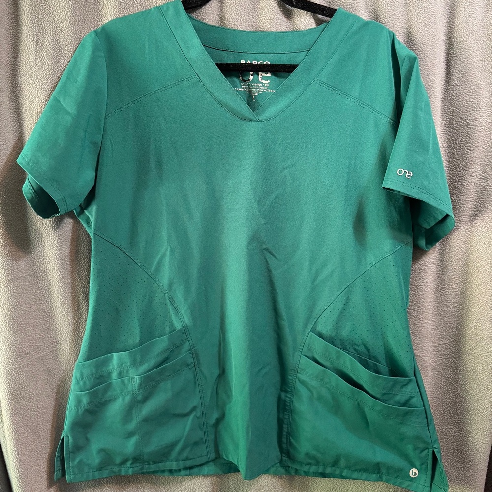 Hunter green Size Large Barco One Womens Scrub top